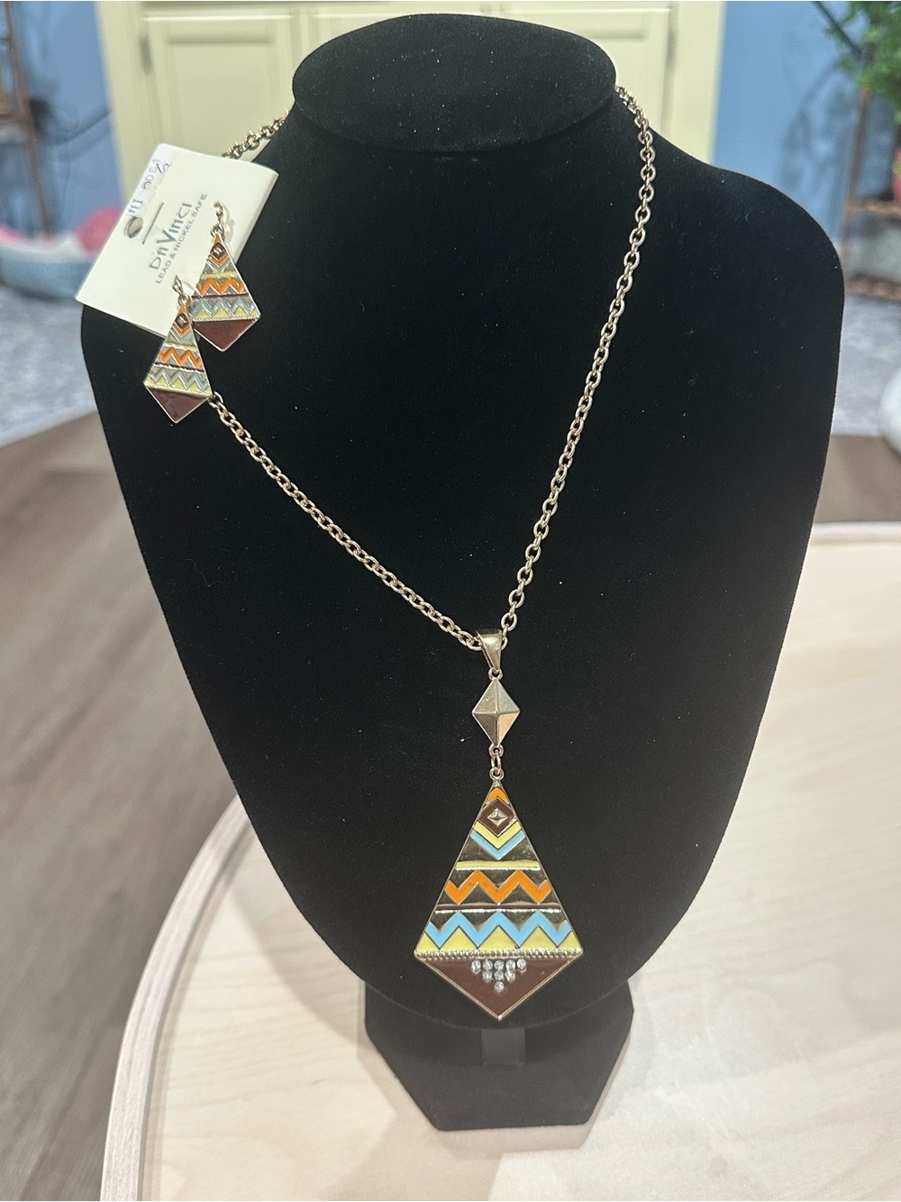 DaVinci Boho/Tribal Gold-Tone Pendant Necklace & Drop Earrings Set New With Tags